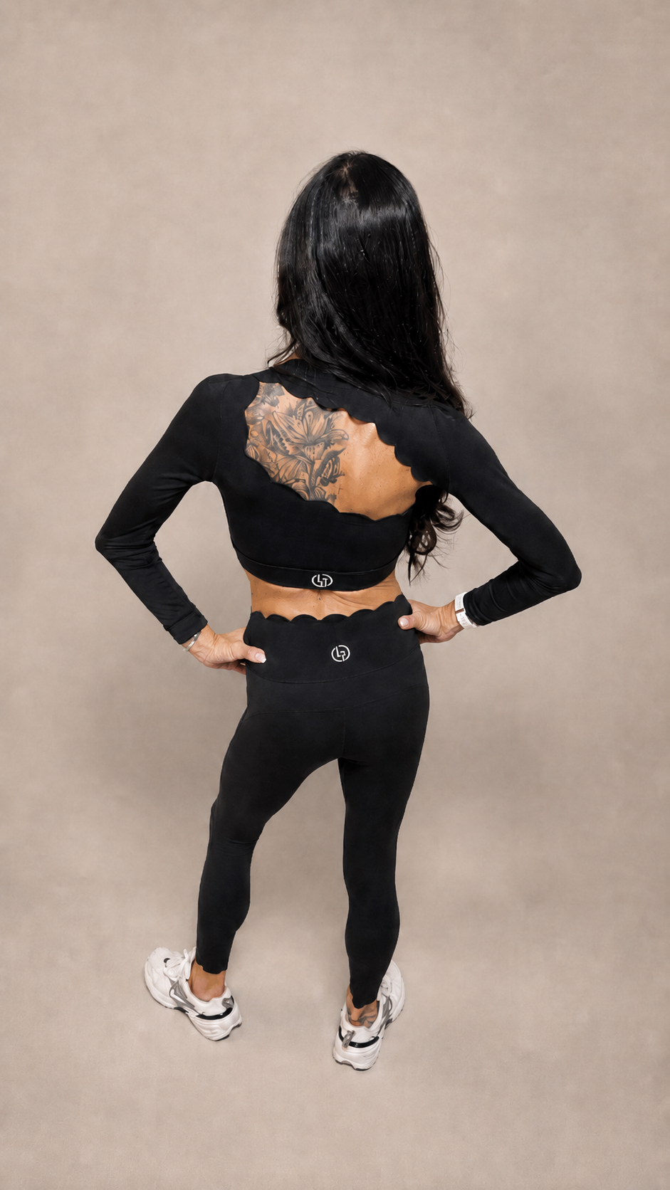 Noir Scallop Long Sleeve Activewear Set