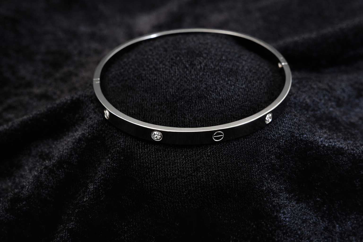 Silver Screw Detail Bangle