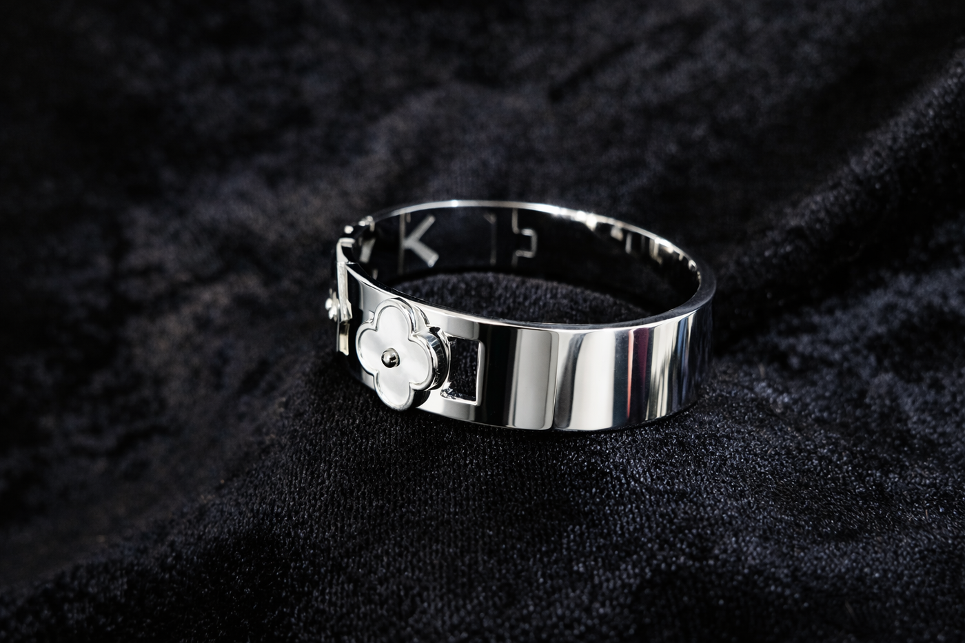 Gold Floral Bangle