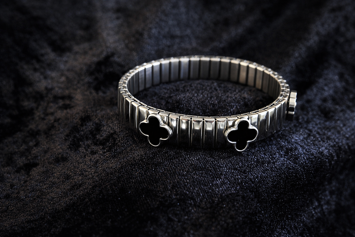 Silver Clover Stretch Bracelet