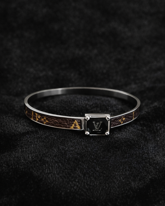 Signature Leather Bangle