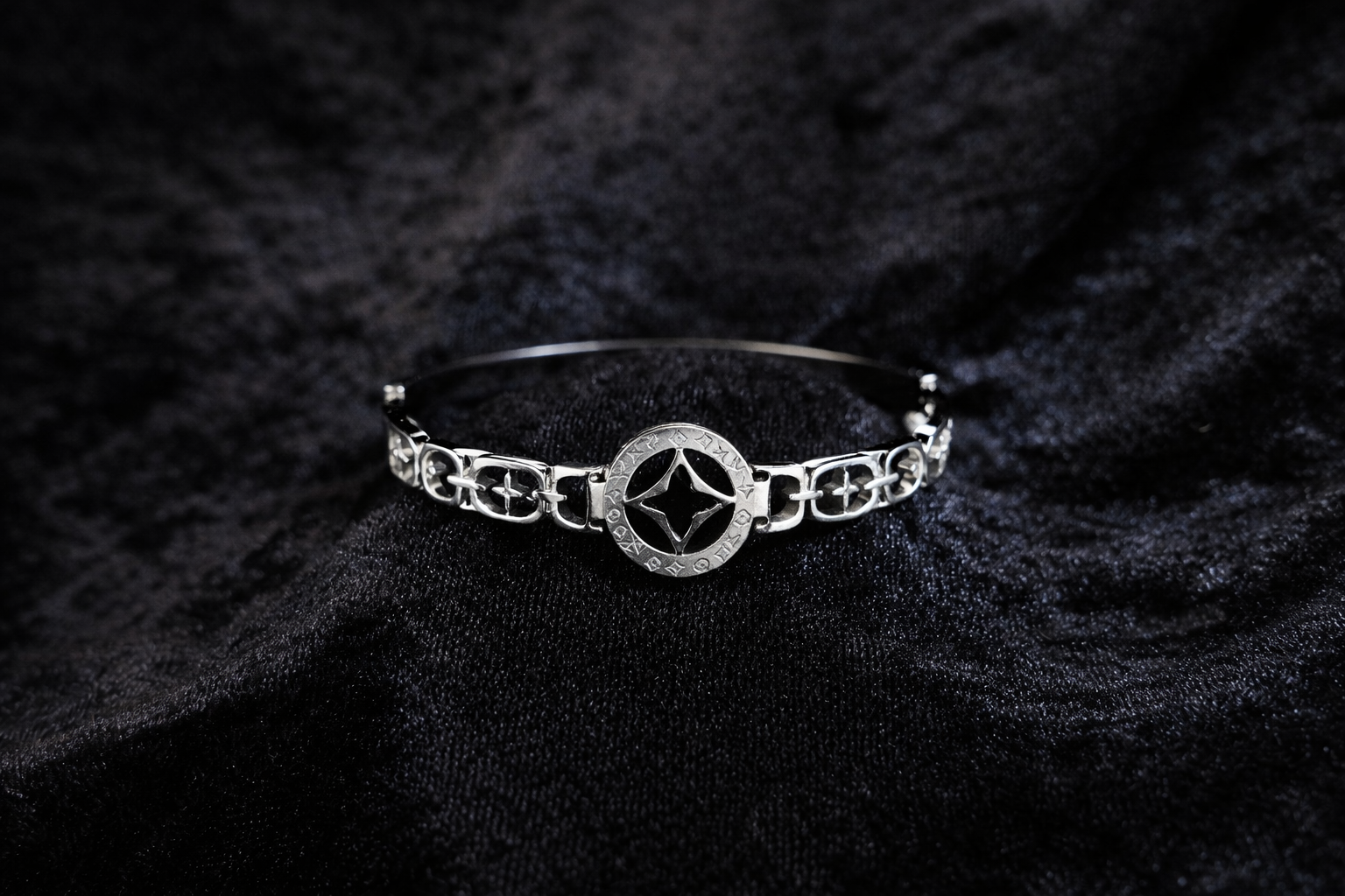 Silver Compass Link Bracelet