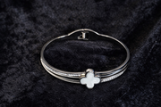 Silver Clover Mother-of-Pearl Bangle