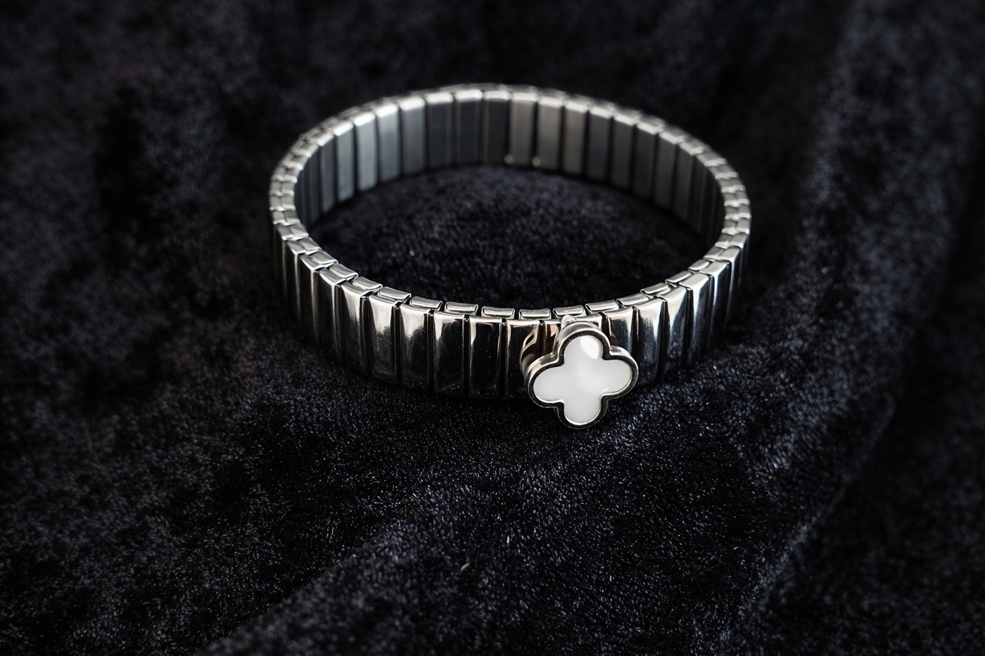 Silver Clover Mother-of-Pearl Bangle