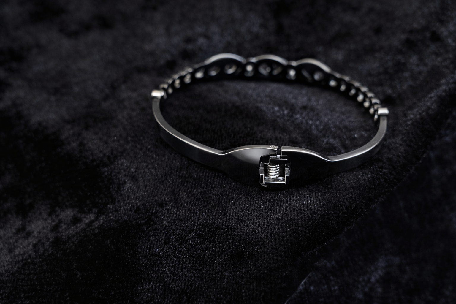 Silver Evil Eye Bracelet with Blue Crystals