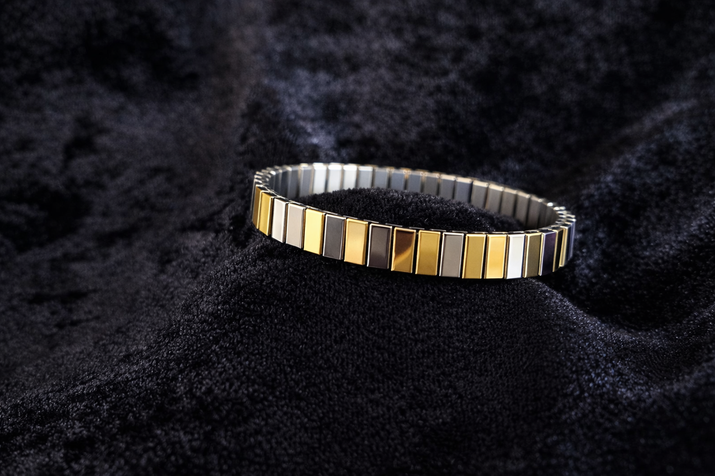 Two-Tone Stretch Bracelet