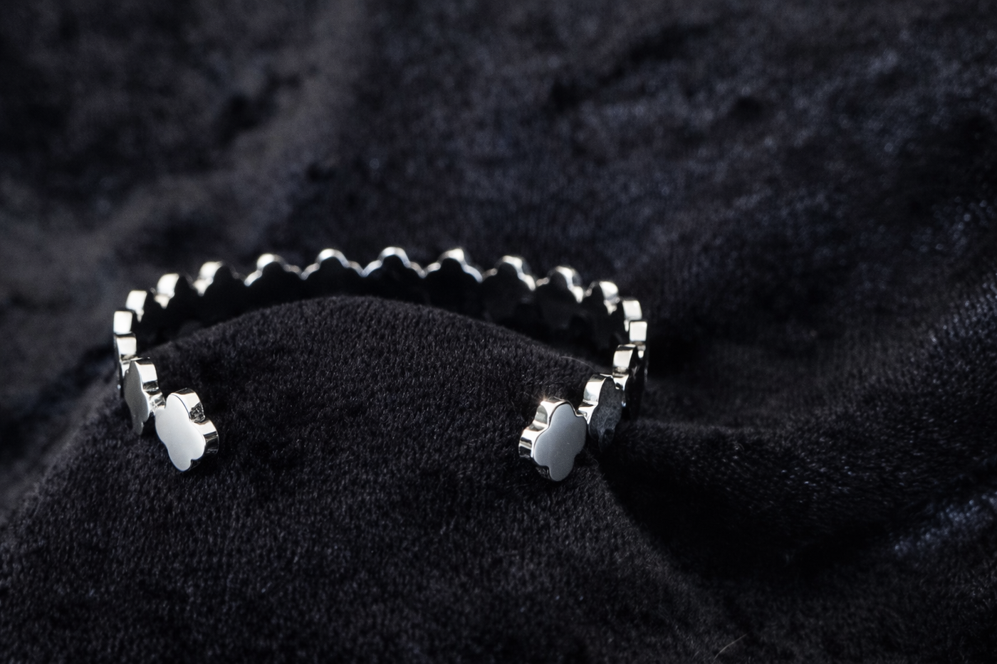 Black Clover Link Bracelet