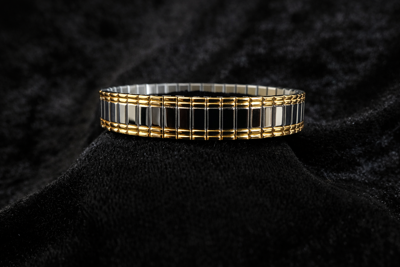 Two-Tone Stretch Bracelet