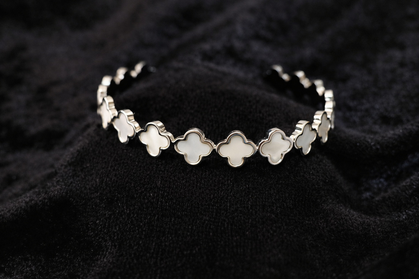Silver Clover Link Bracelet with Mother of Pearl