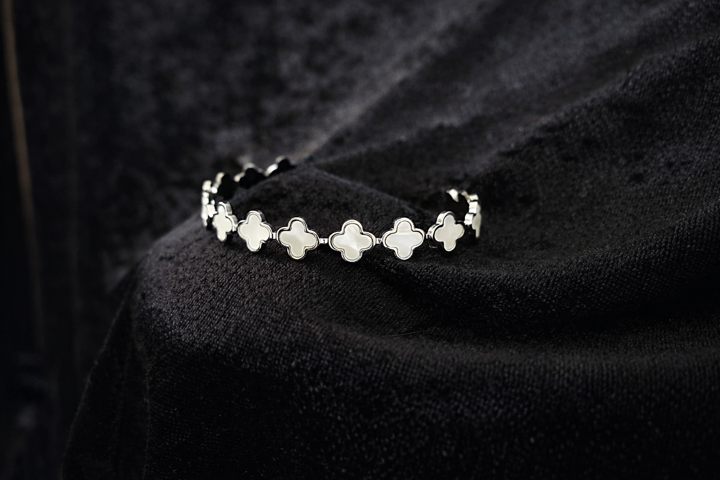 Silver Clover Link Bracelet with Mother of Pearl