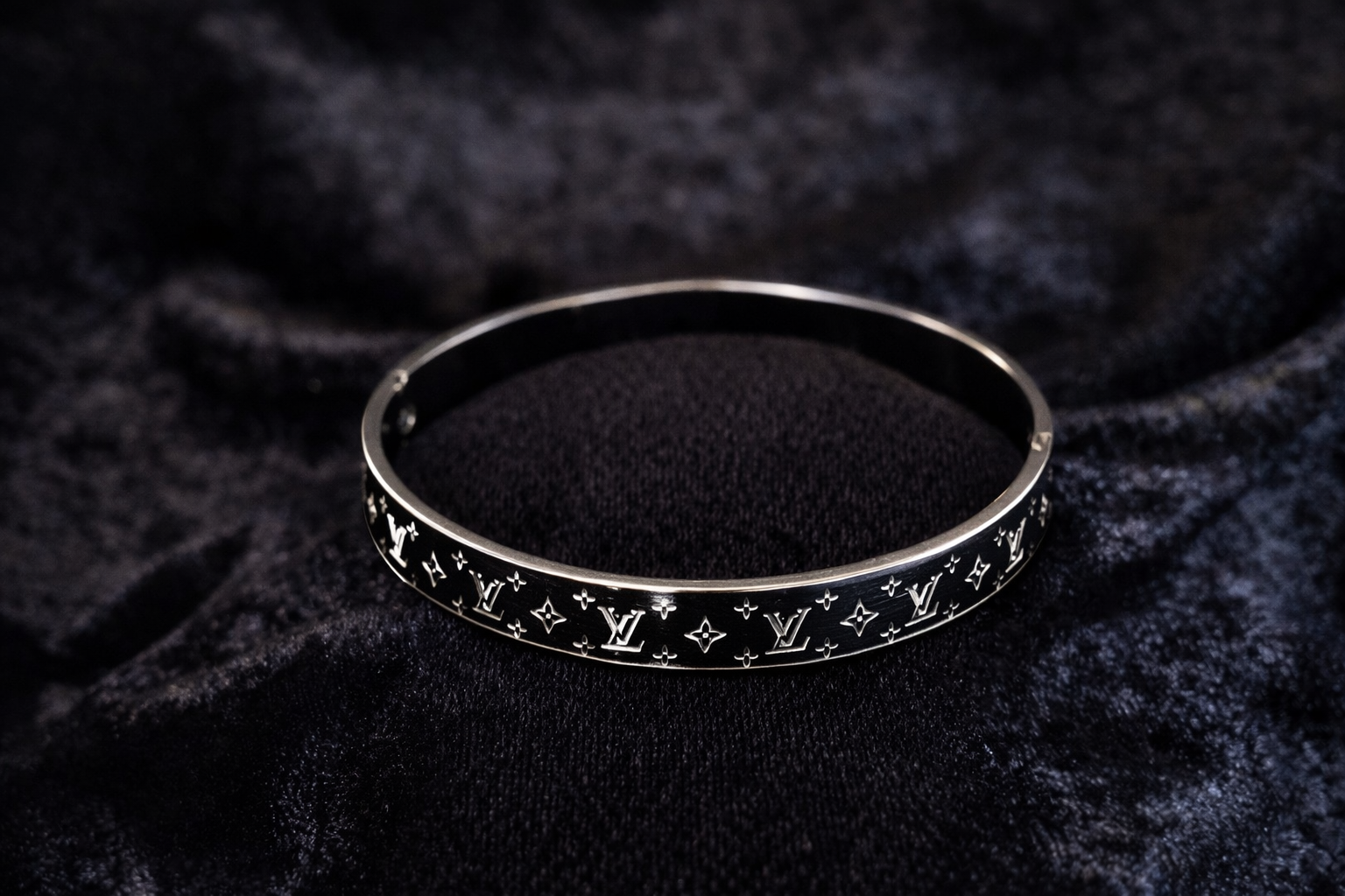 Silver Signature Bangle Bracelet