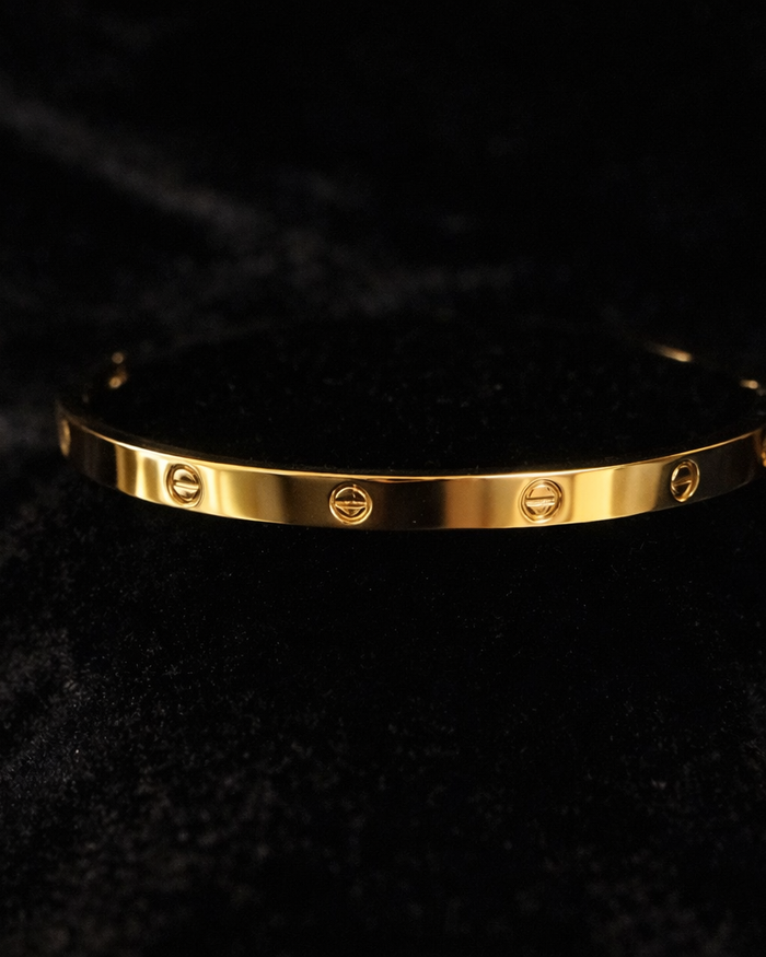 Classic Gold Screw-Detail Bangle