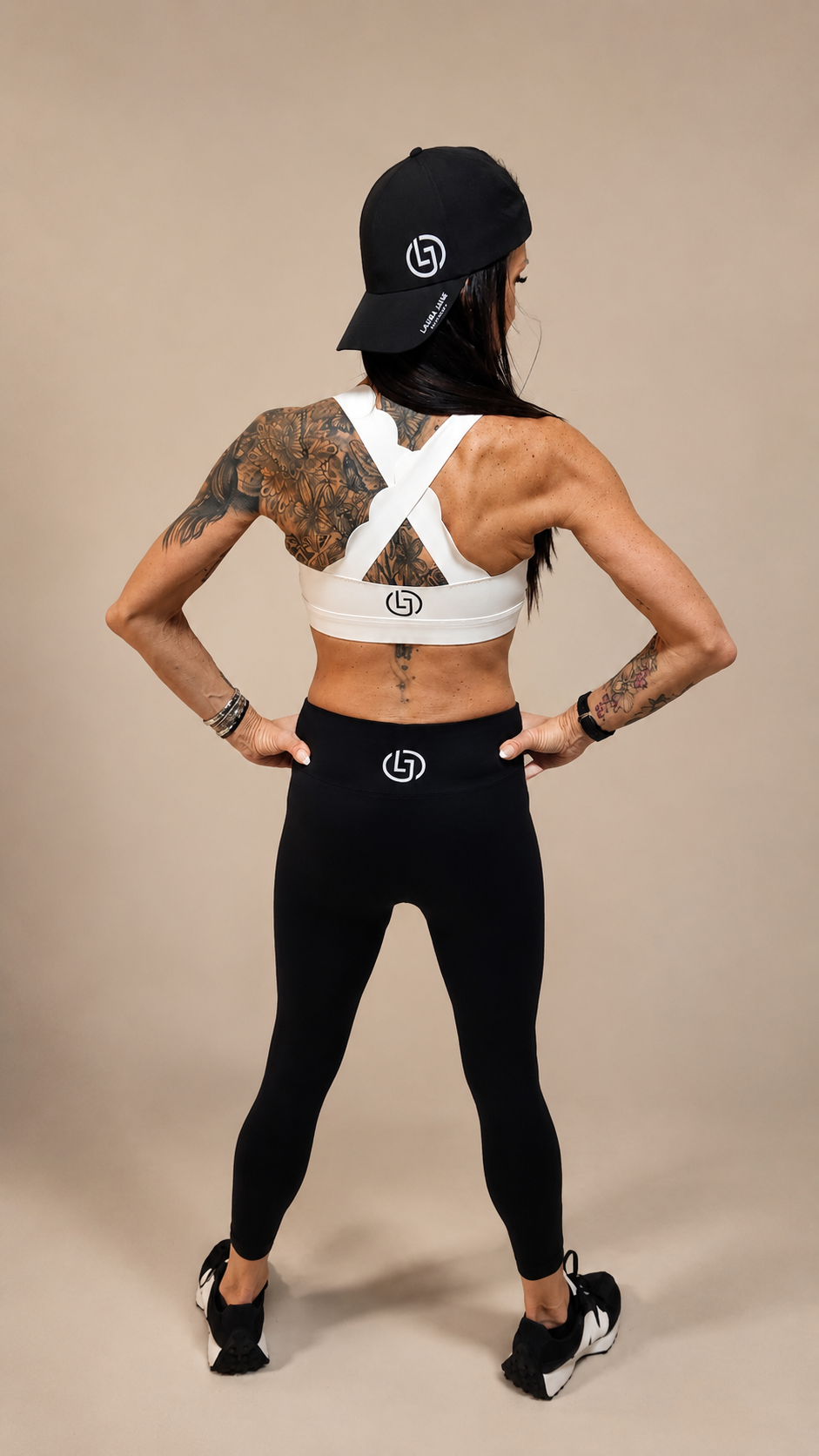Scallop Sports Bra – White